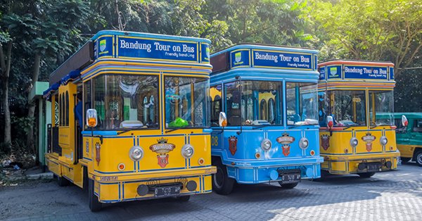 Bandros, Bus Pariwisata yang disediakan Pemerintah Kota Bandung untuk menikmati destinasi wisata dengan menggunakan kendaraan umum. (Foto: Diskominfo Kota Bandung).